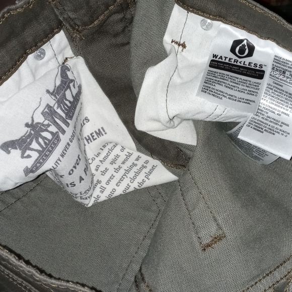 Basically new, worn once very nice pair of Levi's - Picture 2 of 2